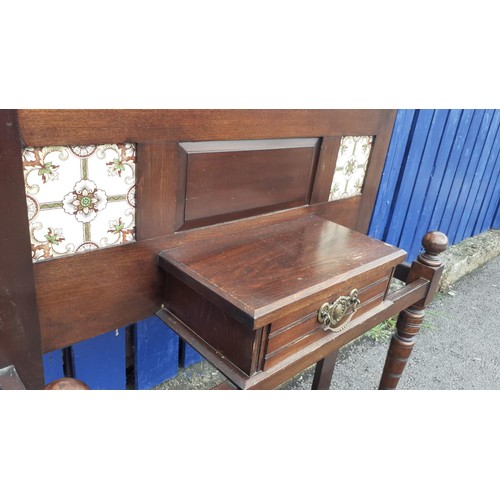 118 - A TILED BACK EDWARDIAN MAHOGANY HALLSTAND WITH DRAWER AND TRAYS 36X75