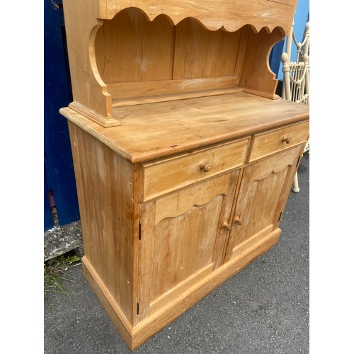 123 - AN ASTRAGAL GLAZED TOP 2 DRAWER DRESSER (NO GLASS) OVER DRAWER AND 2 BLIND DOORS