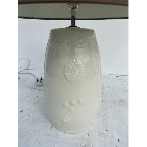 188 - BELLEEK LIVING TABLE LAMP 21IN