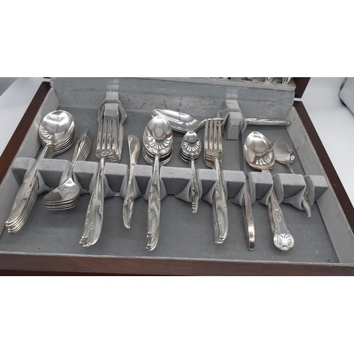 319 - AN ARTHUR PRICE CANTEEN AND 4 BOXES OF FLATWARE