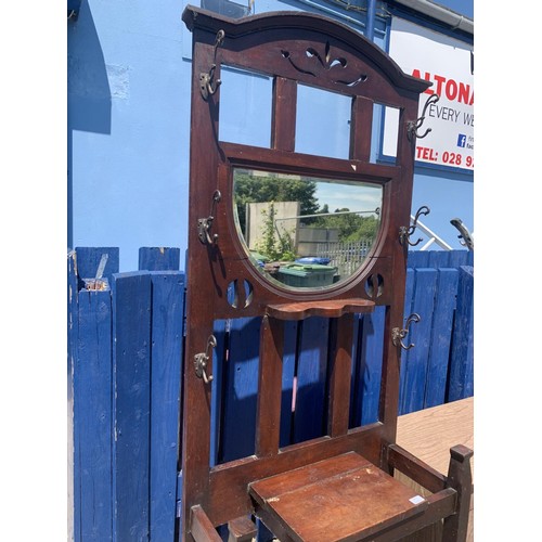 160 - A NARROW ARTS AND CRAFTS HALLSTAND