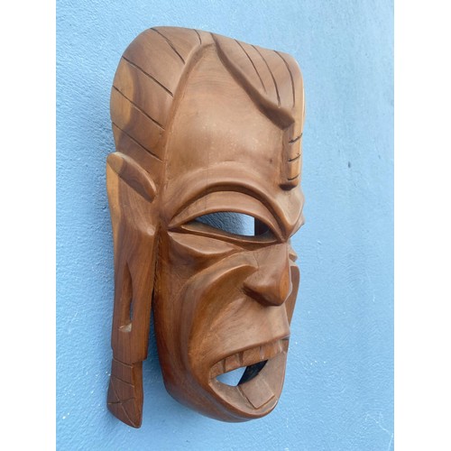 307 - HEAVY WOODEN CARVED FACE MASK 14 x 8