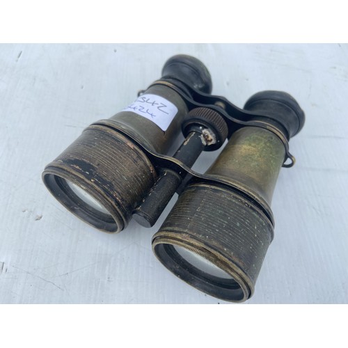 400 - A PAIR OF VINTAGE BINOCULARS