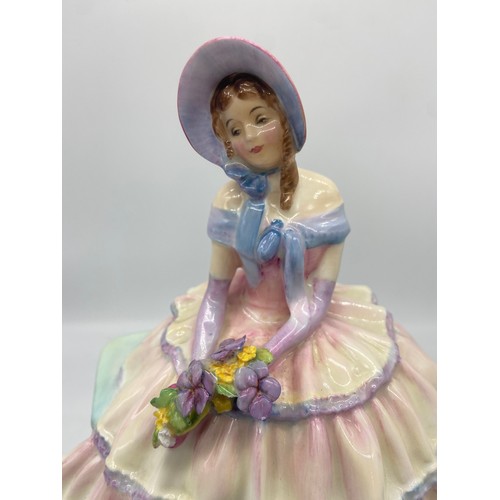 610 - A ROYAL DOULTON FIGURENE DAYDREAMS