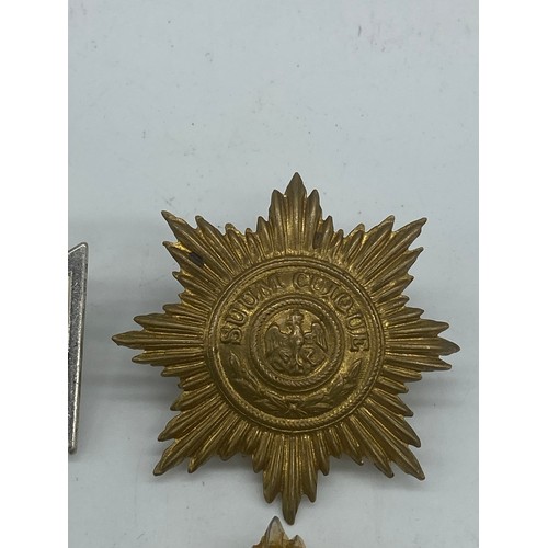 622 - 4 ARMY CAP BADGE