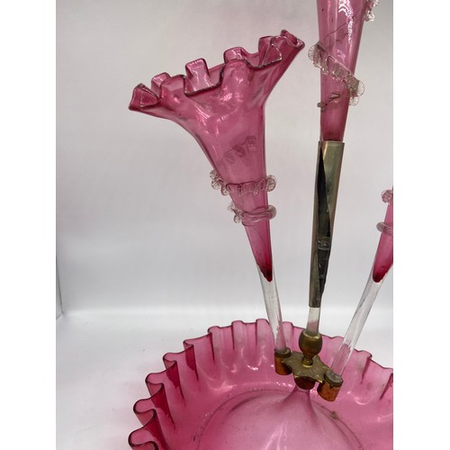 625 - RUBY GLASS EPERNAGE (DAMAGED)