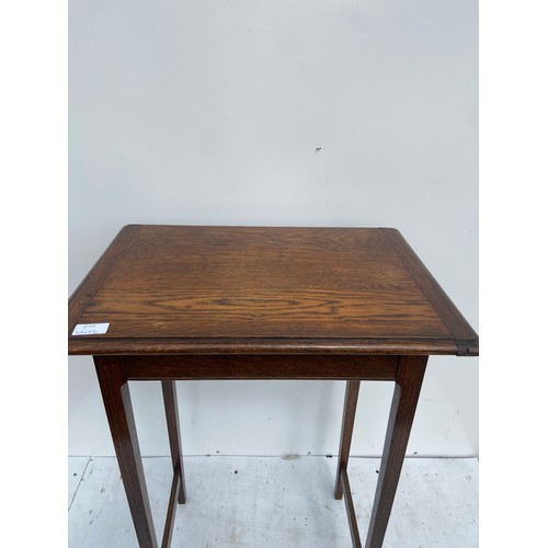 437 - ANTIQUE OAK SIDE TABLE