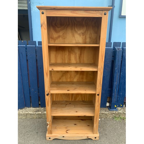 553 - MEXICAN PINE BOOKSHELF