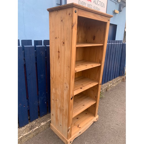 553 - MEXICAN PINE BOOKSHELF