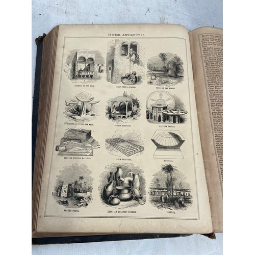 567 - A LARGE FAMILY BIBLE WITH ILLUSTRATIONS