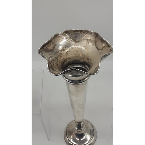 693 - A PAIR OF SILVER SPILL VASE 826.1grms total AND 10.5