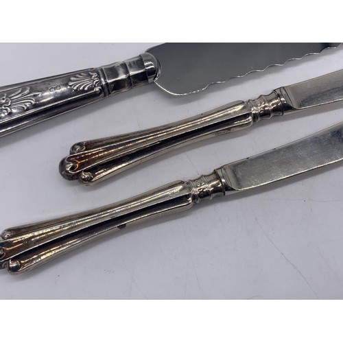 513 - SILVER HANDLED BREAK KNIFE & 2 SILVER HANDLED BUTTER KNIVES