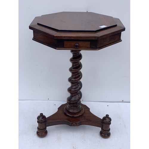 528 - A VICTORIAN HEXAGONAL TOPPED ROSEWOOD  OCCASSIONAL TABLE WITH DRAWER