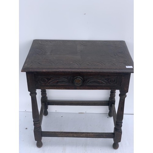 532 - CARVED ANTIQUE OAK SINGLE DRAWERED SIDE TABLE