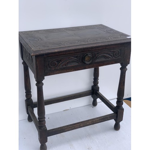 532 - CARVED ANTIQUE OAK SINGLE DRAWERED SIDE TABLE