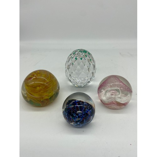 736 - A COLLECTION OF 4 PAPERWEIGHTS