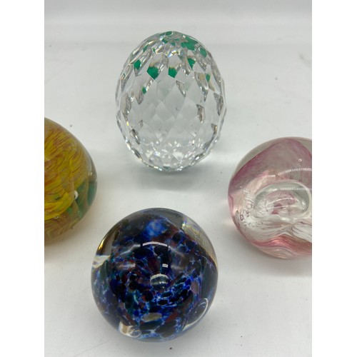 736 - A COLLECTION OF 4 PAPERWEIGHTS