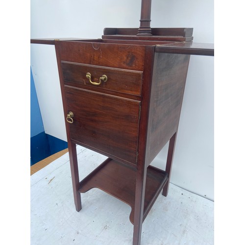 760 - AN ANTIQUE DRESSSING PEDESTAL WITH LIFT TOP A DRAWER AND CUPBOARD TO BASE