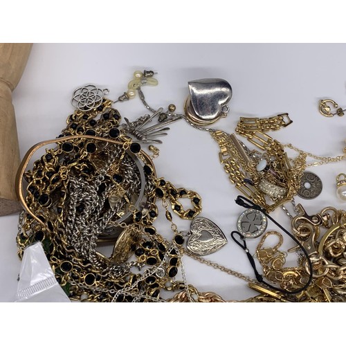 726 - LARGE BOX OF ASSORTED COSTUME JEWELLERY