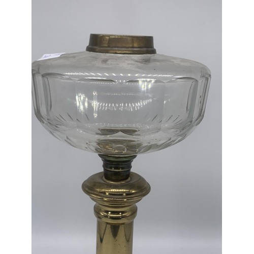 765 - BRASS PILLARED OIL LAMP WITH CLEAR GLASS BOWL