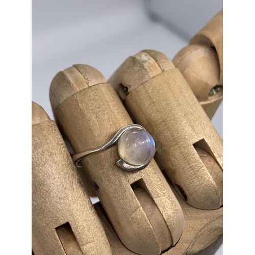 204 - SILVER AND MOONSTONE RING