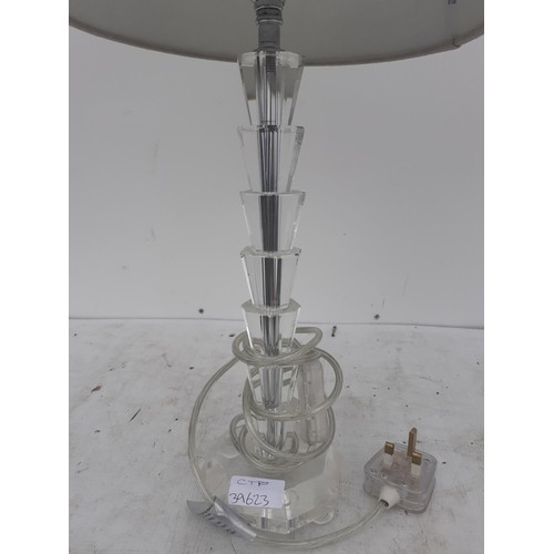 95 - A GLASS TABLE LAMP