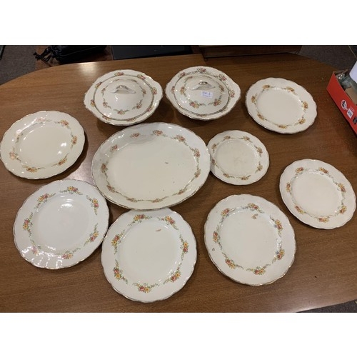 30 - PART CREAMPETAL SERVICE TO INCLUDE TUREEN 11 PIECES