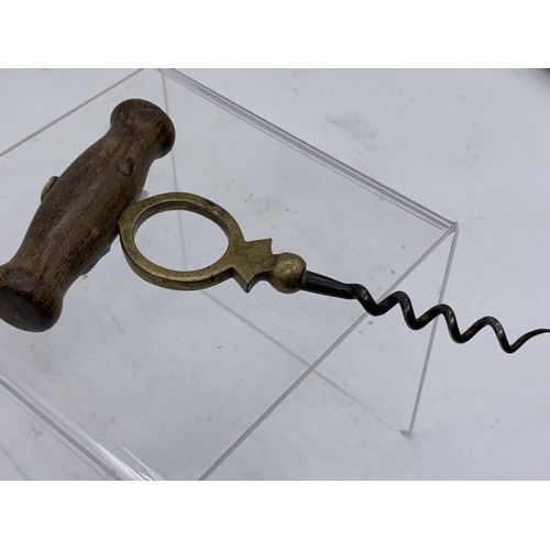 36 - A VINTAGE CORKSCREW