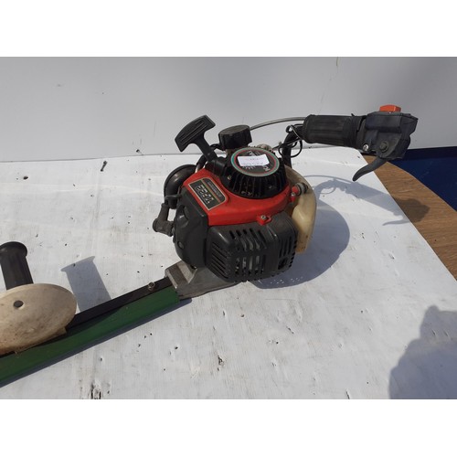 140 - A KAWASAKI PETROL HEDGE CLIPPER  30