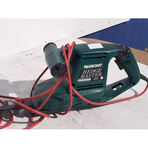 71 - QUALCAST HEDGEMASTER 380 ELECTRIC HEDGE CLIPPERS