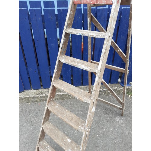 148 - A TALL SET OF WOODEN VINTAGE STEPS