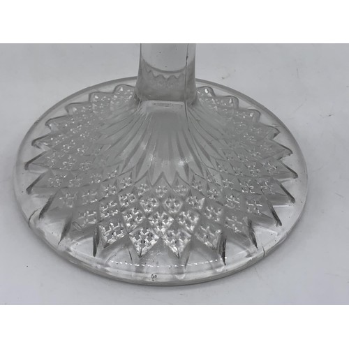 92 - A FRILLED GLASS COMPORT/CENTRE PIECE