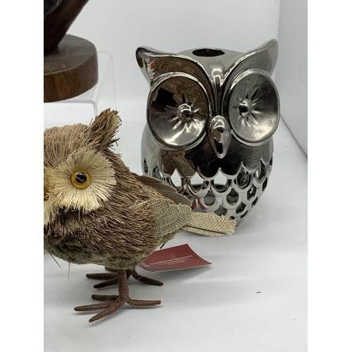 194 - A COLLECTION OF OWL FIGURES