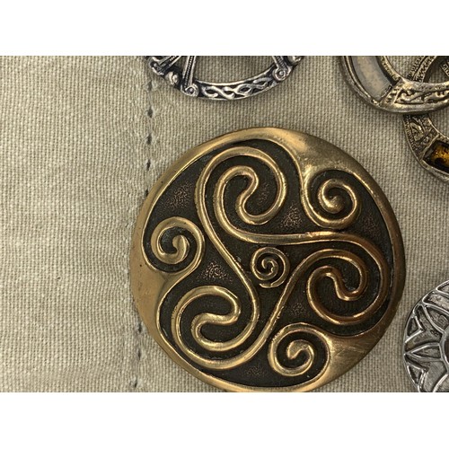 209 - 6 CELTIC STYLE BROOCH