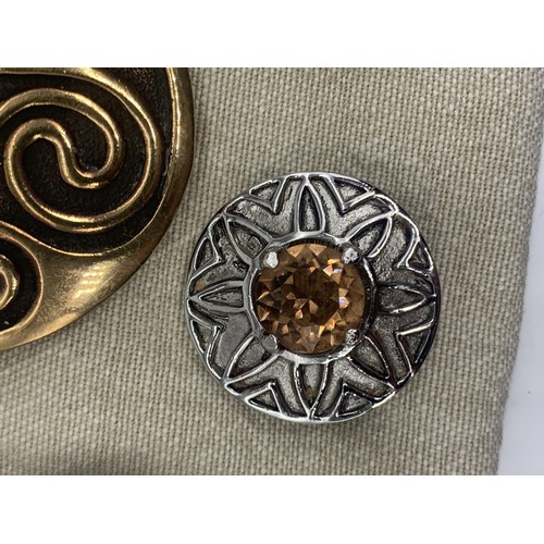 209 - 6 CELTIC STYLE BROOCH