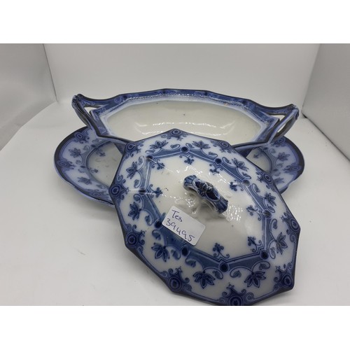 301 - BLUE & WHITE TUREEN WITH LID ON A PLATTER