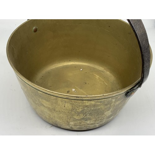 446 - BRASS PRESERVE PAN 11in Dia