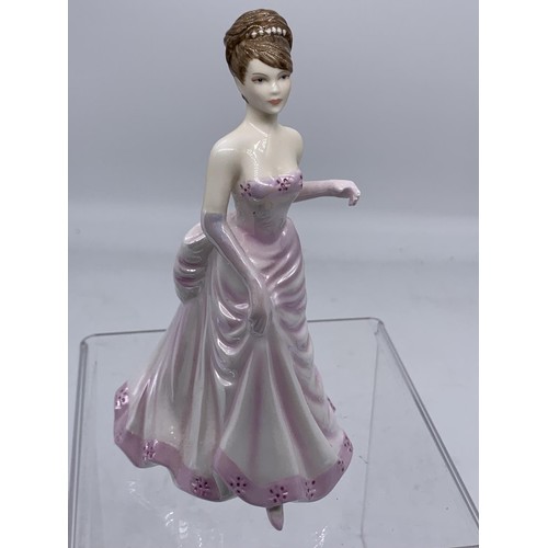 473 - A ROYAL DOULTON FIGURE FROM THE HEART TOGETHER FOREVER HN5453 5in Tall