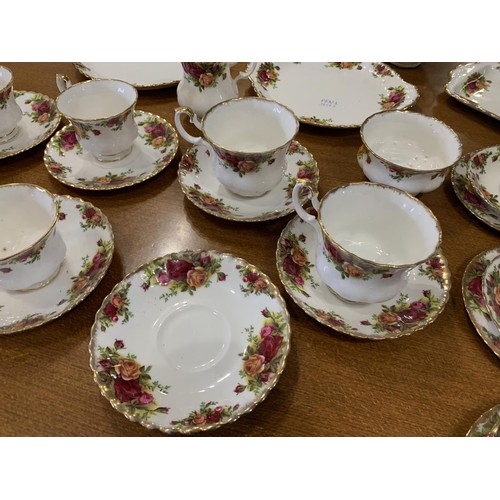 567 - 38 PIECE LOT OF ROYAL ALBERT OLD.COUNTRY .ROSE