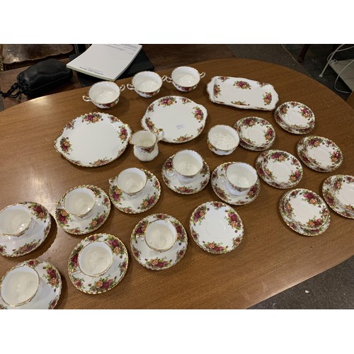 567 - 38 PIECE LOT OF ROYAL ALBERT OLD.COUNTRY .ROSE