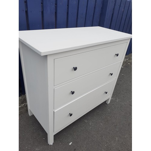 577 - A  WHITE 3 DRAWER CHEST OF DRAWERS