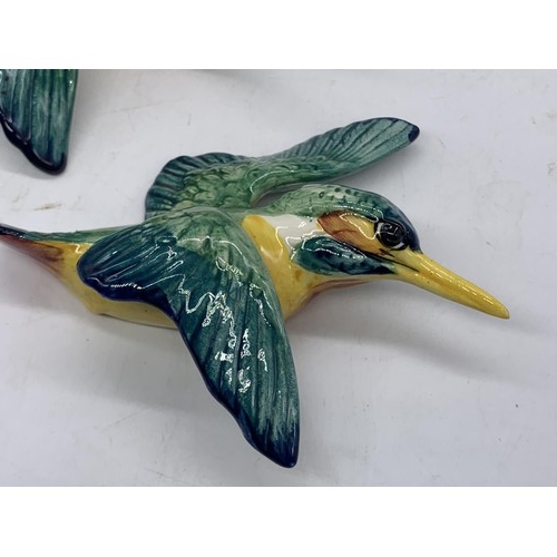 595 - 2 WALL MOUNT KINGFISHERS BY BESWICK ( 8