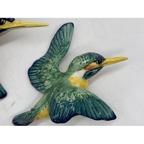 595 - 2 WALL MOUNT KINGFISHERS BY BESWICK ( 8