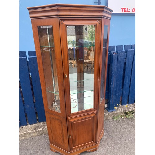 19 - CHERRYWOOD DISPLAY CABINET