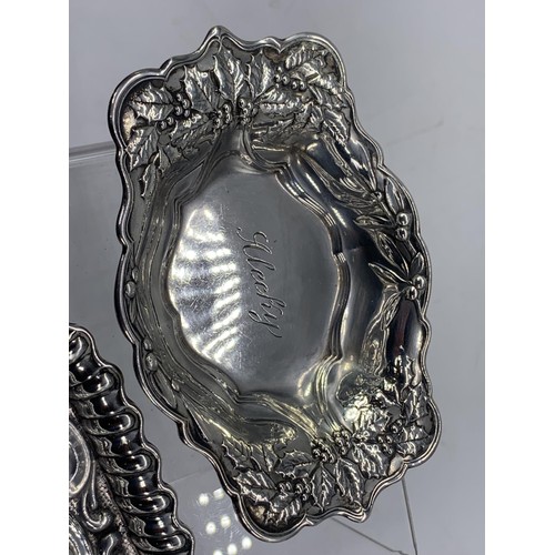 619 - 2X ORNATE SILVER PIN DISHES 71.7gms