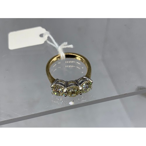 651 - THREE STONE DIAMOND RING APPROX 3ct IN WHITE CLAW MOUNT ON 18ct YELLOW GOLD SHANK 5g K/L CLARITY SIZ... 