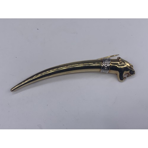 676 - A STUNNING 9ct GOLD (4.6grms) JAGUAR BROOCH