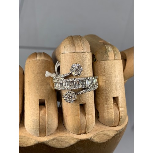 678 - DIAMOND BAGUETTE AND BRILLIANT CUT STONES BAND SET RING WITH MATCHING TWIST SHOULDERS 1.4ct MADE IN ... 