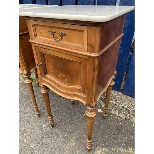 691 - A PAIR OF CARVED FRUITWOOD MARBLE TOPPED SINGLE DRAWERED CABINETS WITH MARBLE INSETS 34x15x15in