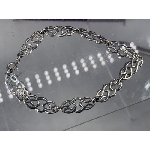 630A - SILVER CELTIC STYLE BRACELET